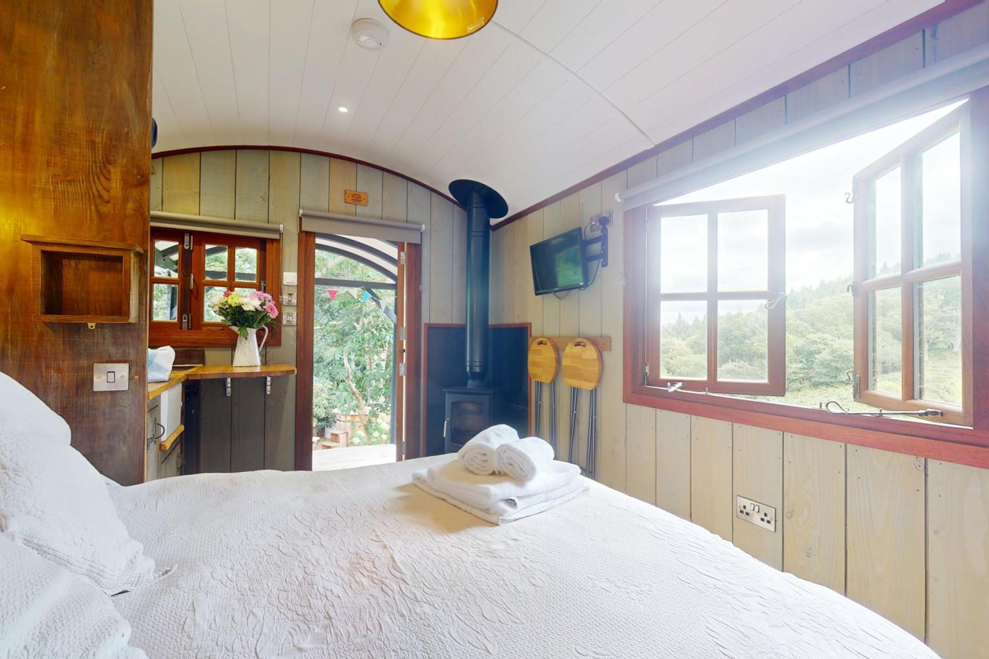 The Woodmans Hut *